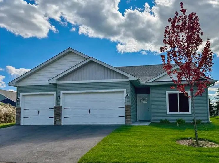 4905 Evergreen Drive N, Hugo