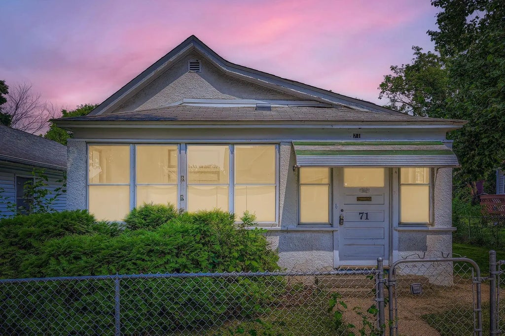 71 Lawson Avenue W, Saint Paul