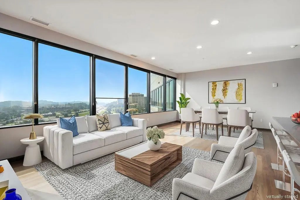 5601 Smetana Drive 1010, Minnetonka