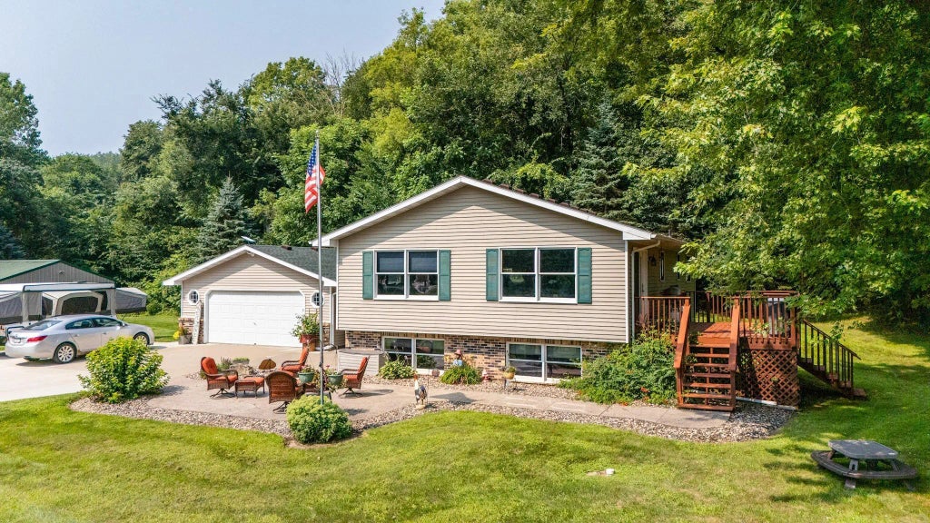 25358 Highway 60, Wabasha