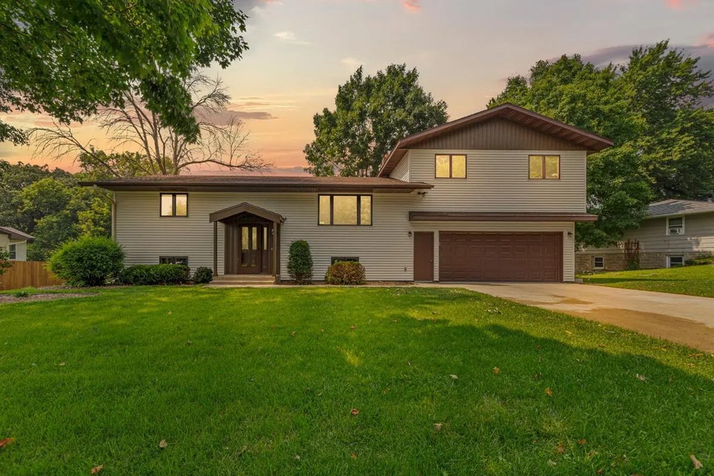 1270 Aldrich Way, Faribault