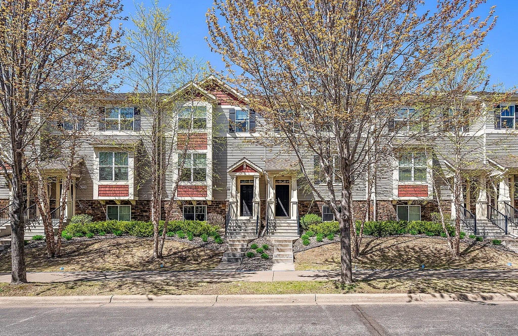 9668 Unity Lane N, Brooklyn Park