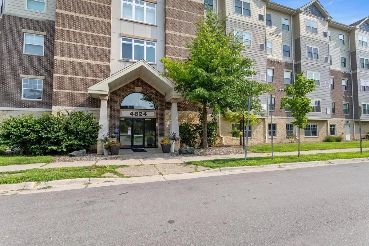 Photo of Listing #6765947