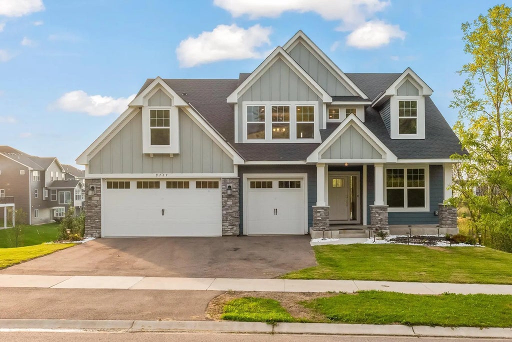 9727 Bridle Way, Victoria