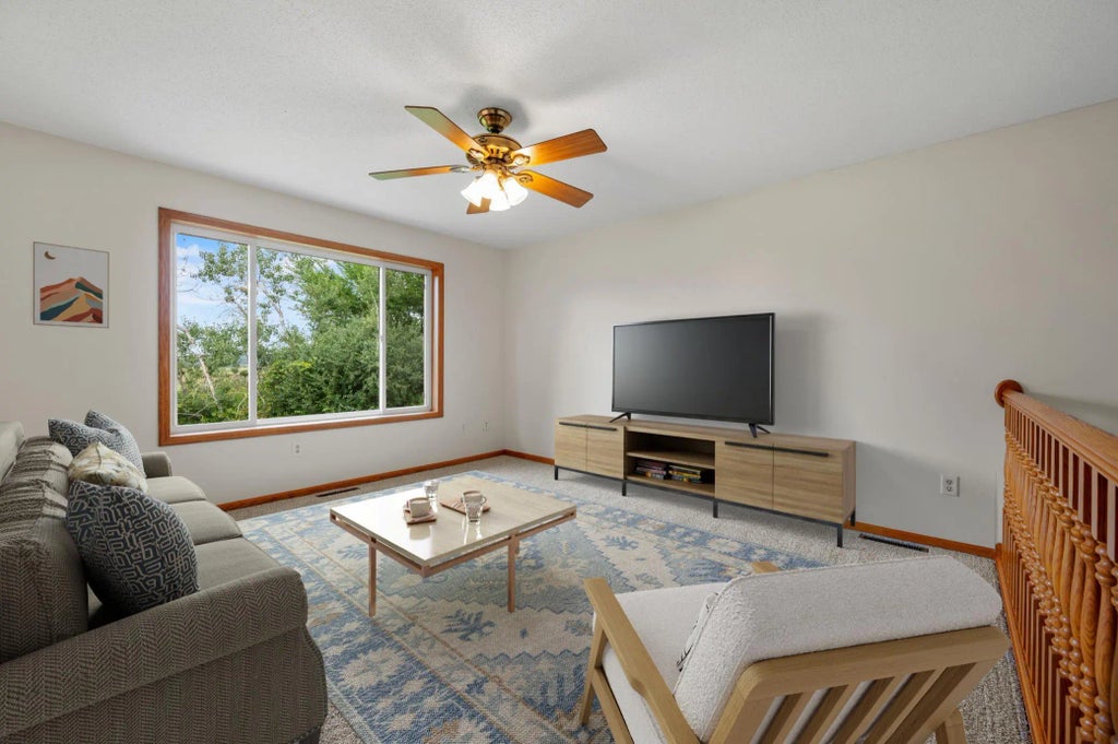 435 Garfield Street, Dresser