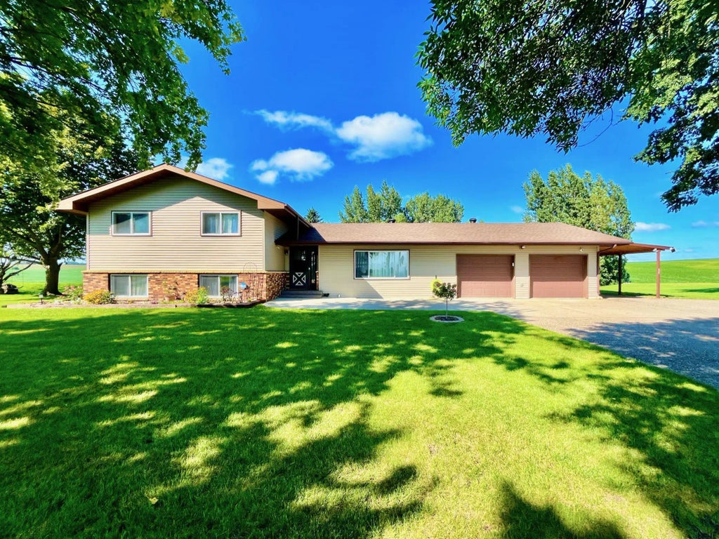 27015 County Highway 1, Fergus Falls