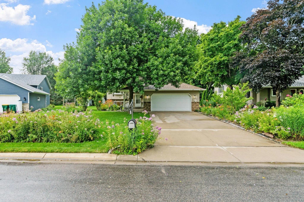 809 3rd Avenue N, Sartell