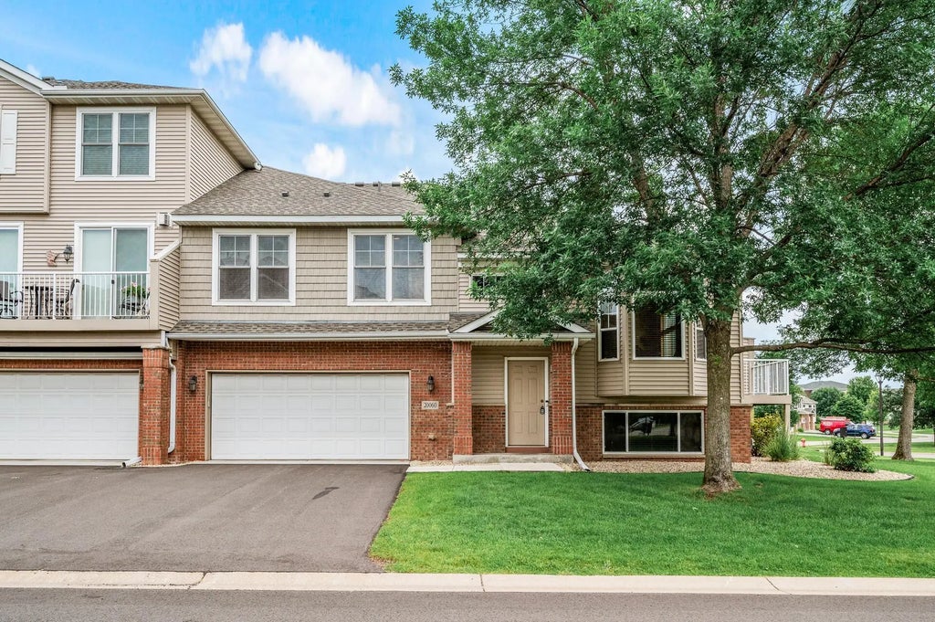 20060 Heritage Drive, Lakeville