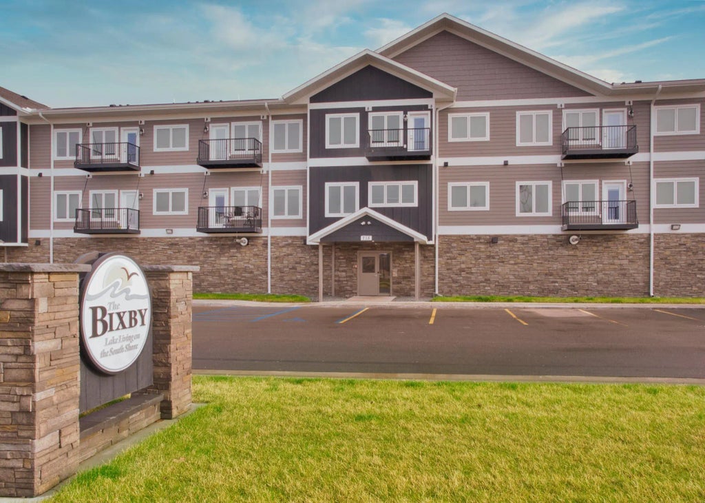 715 Lake Shore Drive Ne 201, Bemidji