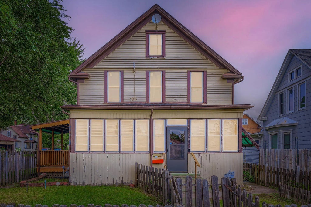 741 Jessamine Avenue E, Saint Paul