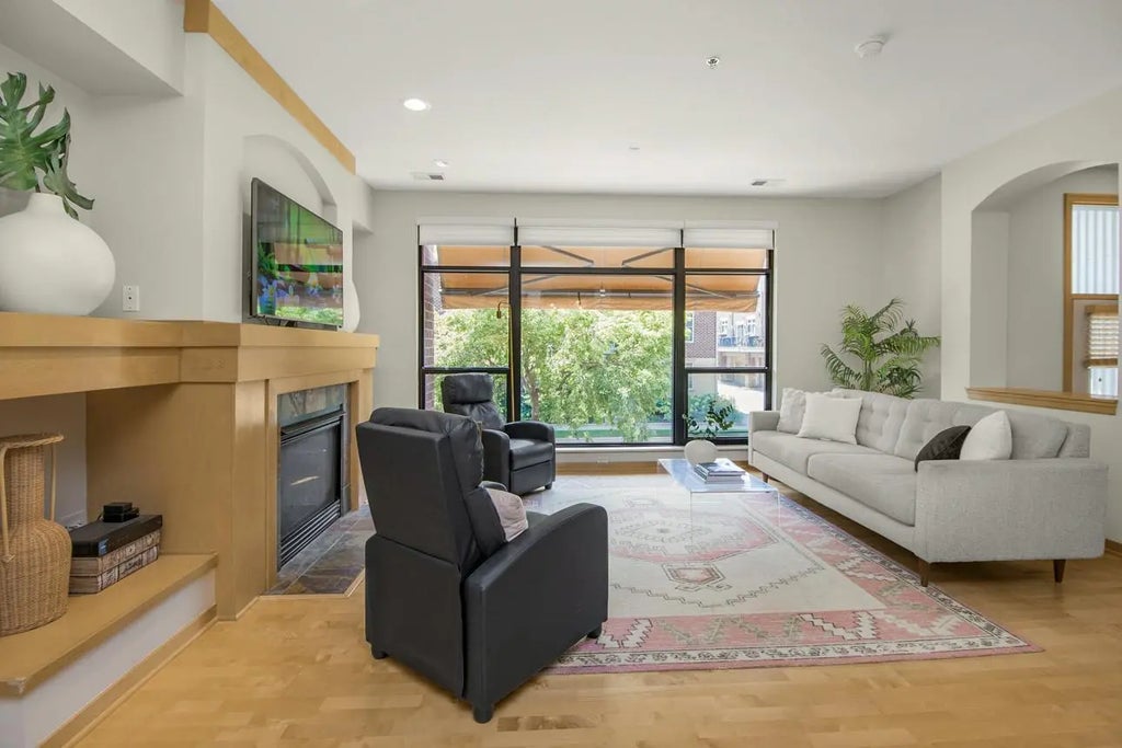 190 Elm Street, Saint Paul