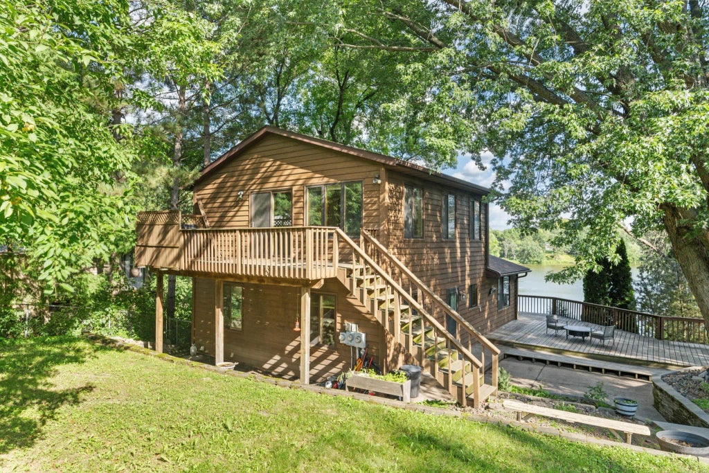 19091 Island View Drive, Mora