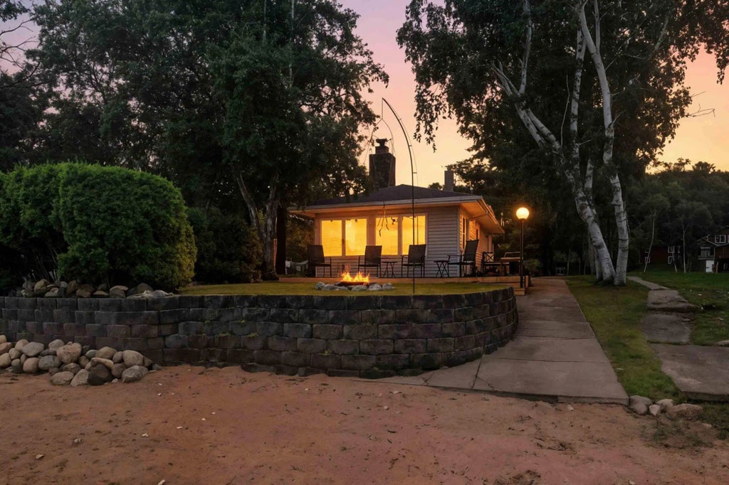 1786 W Shamineau Drive, Scandia Valley Twp