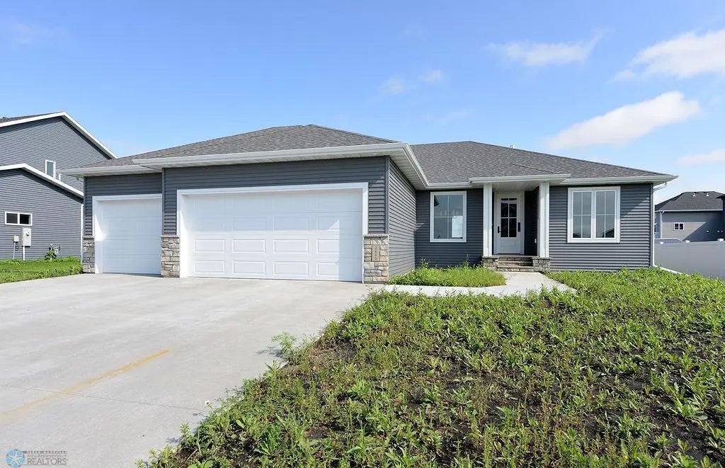 2665 69th Avenue S, Fargo