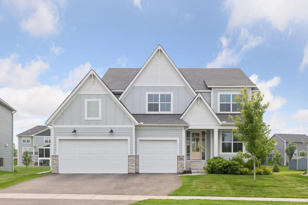 15561 110th Avenue N, Dayton