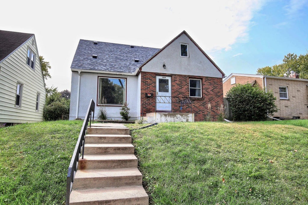 1964 4th Street E, Saint Paul