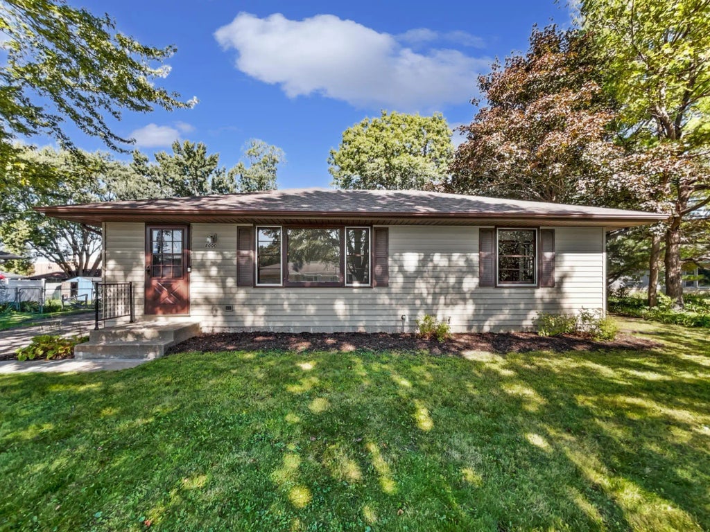 8000 Del Drive N, New Hope