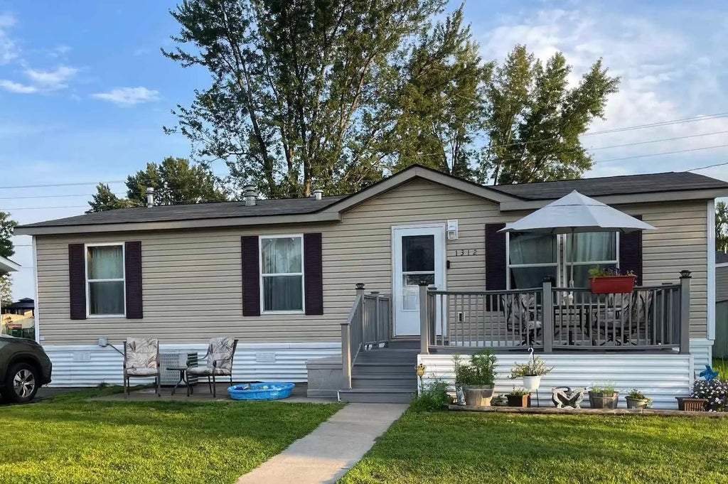 1312 104th Place Ne, Blaine