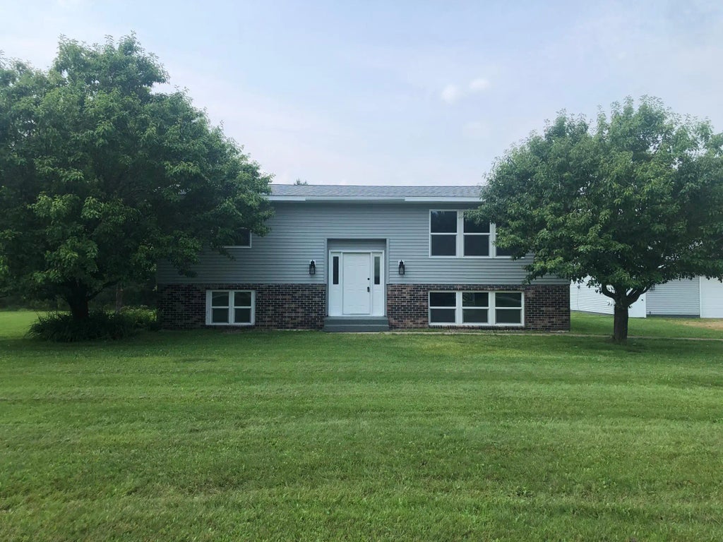 4025 Highway 99, White Twp