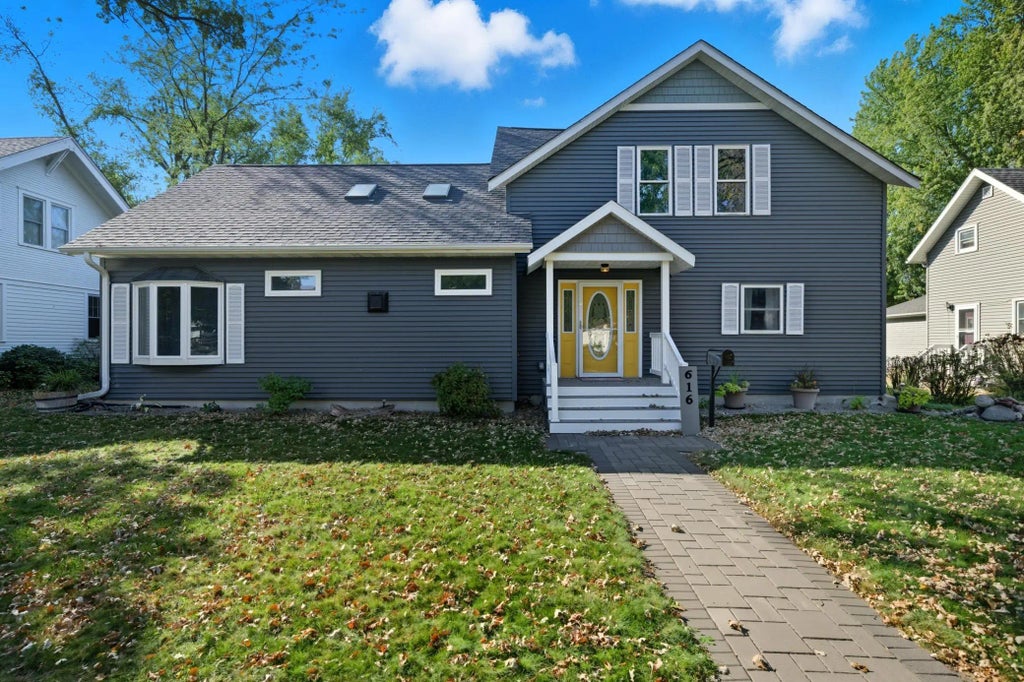 616 Brown Street Sw, Hutchinson