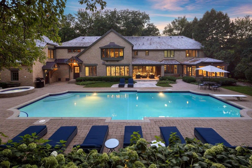 4905 Rolling Green Parkway, Edina