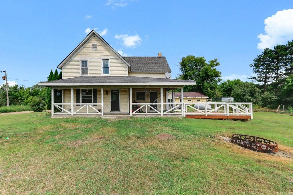 5048 450th Street, Harris