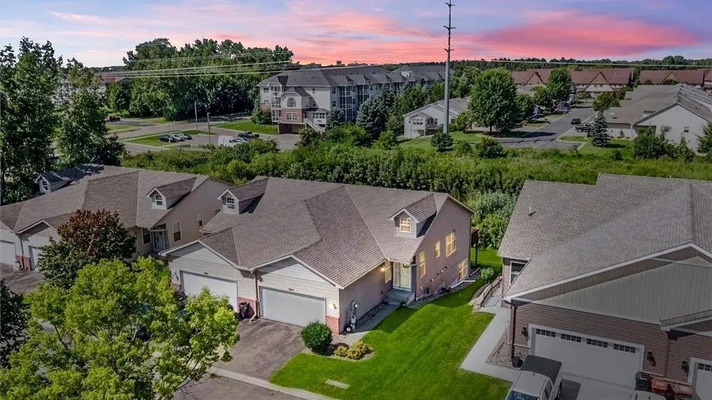 2065 Woodlynn Avenue, Maplewood