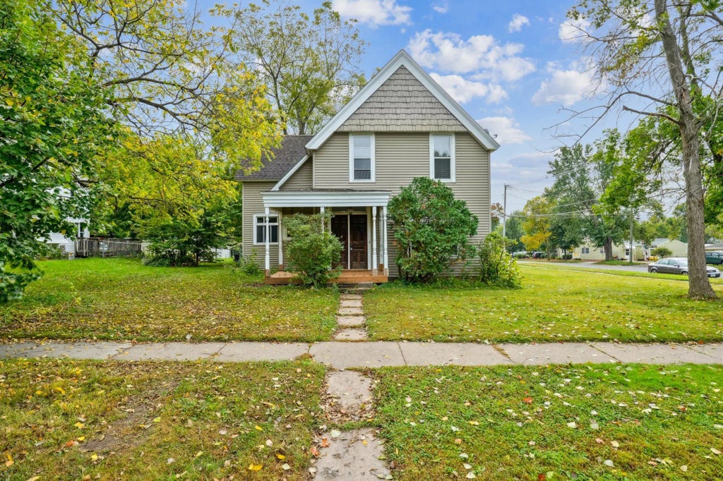 102 N 4th Street, River Falls