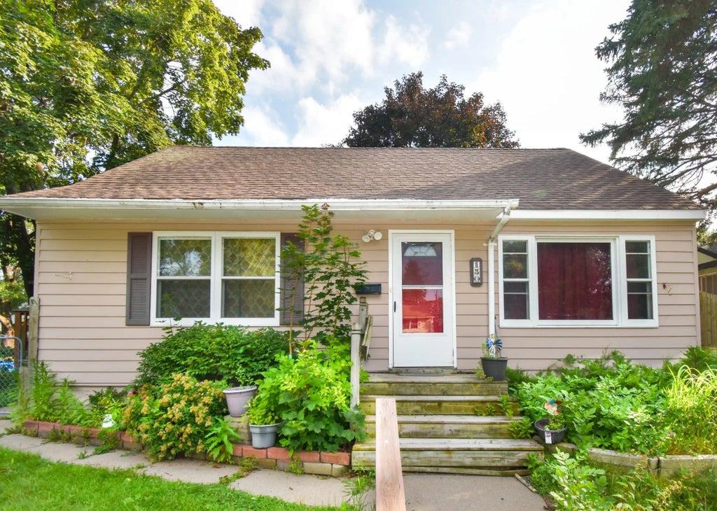 150 Westchester Drive, West Saint Paul