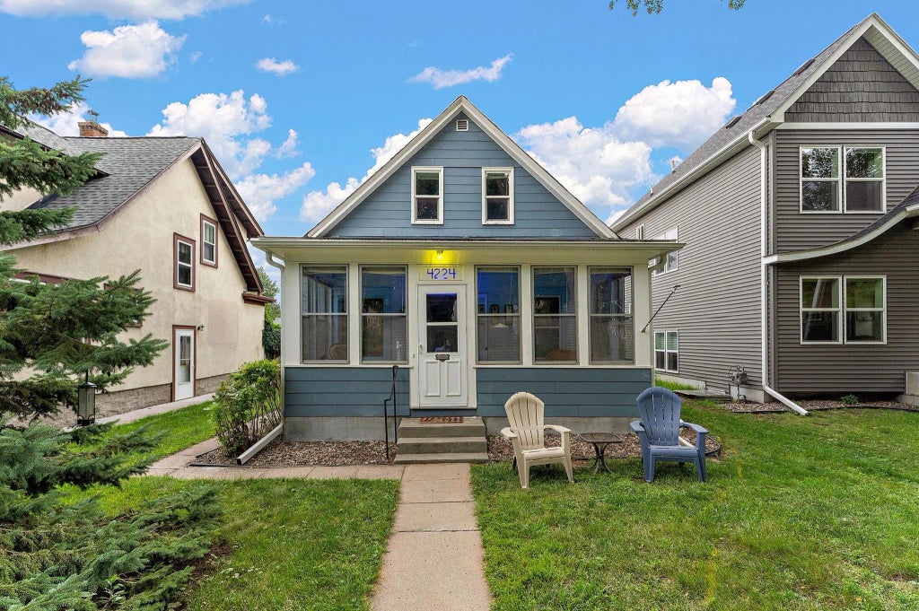 4224 30th Avenue S, Minneapolis