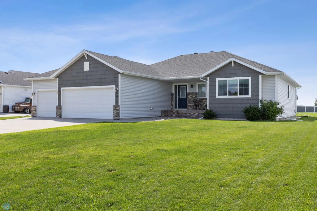 2114 12th Street W, West Fargo
