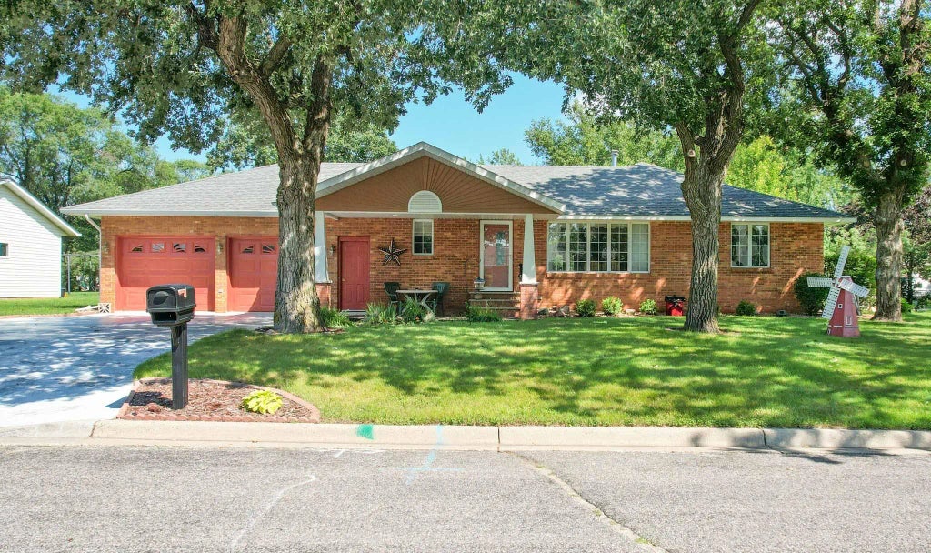 144 3rd Street N, Sauk Centre