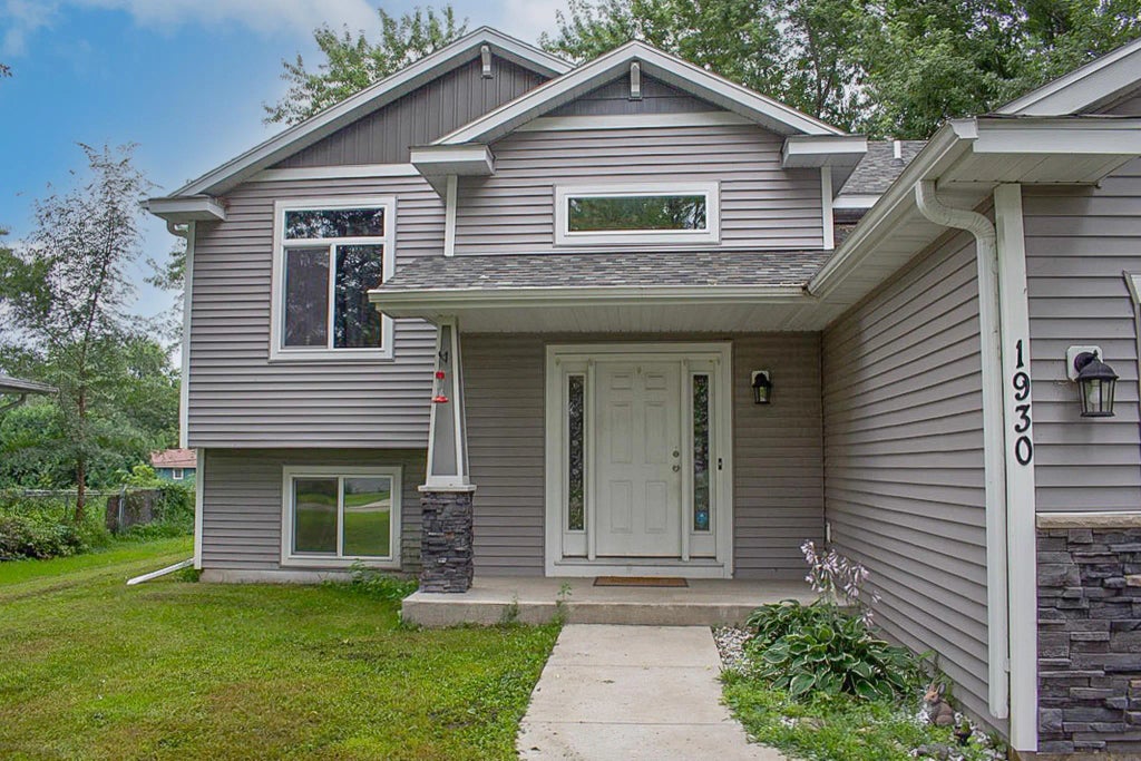 1930 Prospect Drive Ne, Saint Cloud