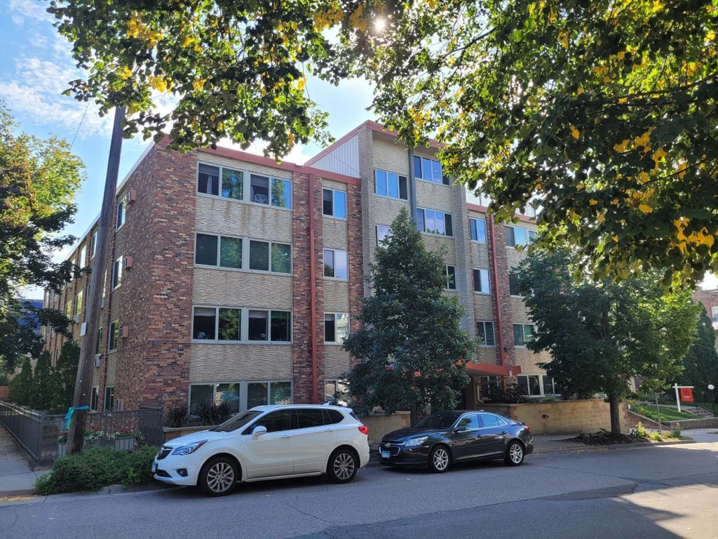 1901 Emerson Avenue S 402, Minneapolis