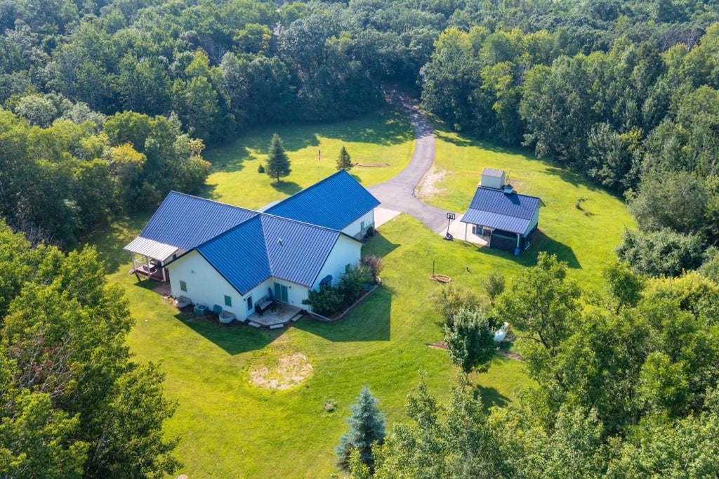 11450 Cormorant Heights Road, Audubon