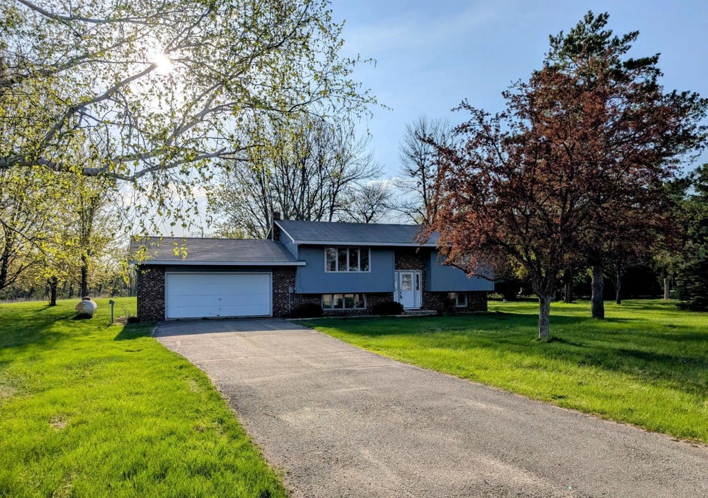 19945 195th Avenue, Glenwood