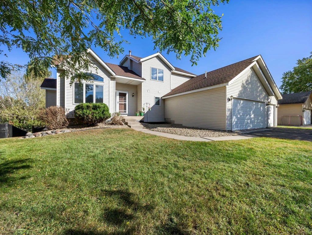 5413 186th Street W, Farmington