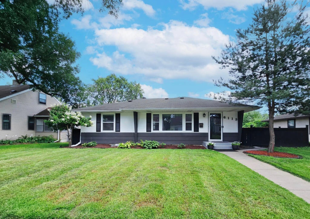 6113 5th Avenue S, Minneapolis