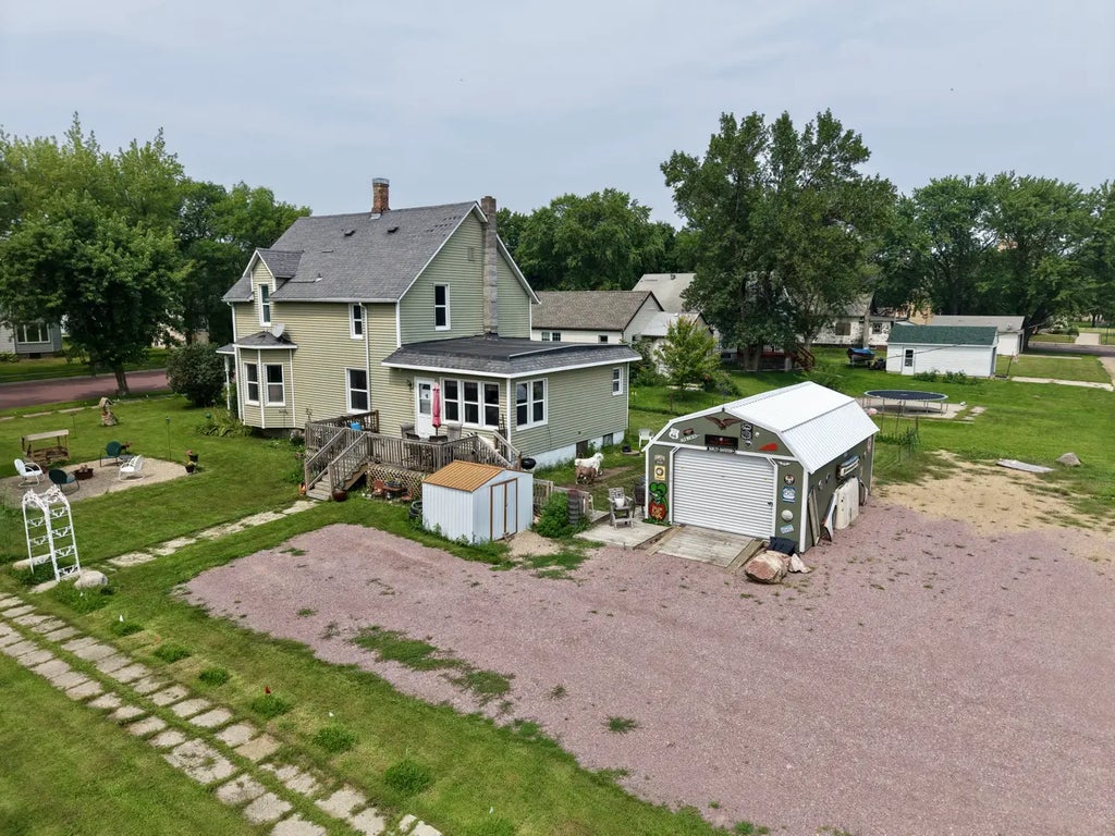 811 Adams Avenue, Westbrook