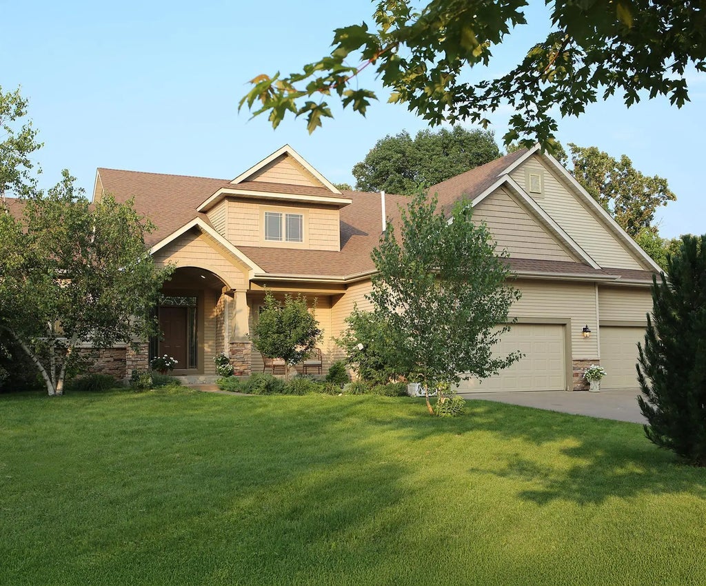 4739 Big Sky Court, Red Wing