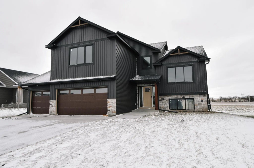 348 Highlands Avenue, Zumbrota