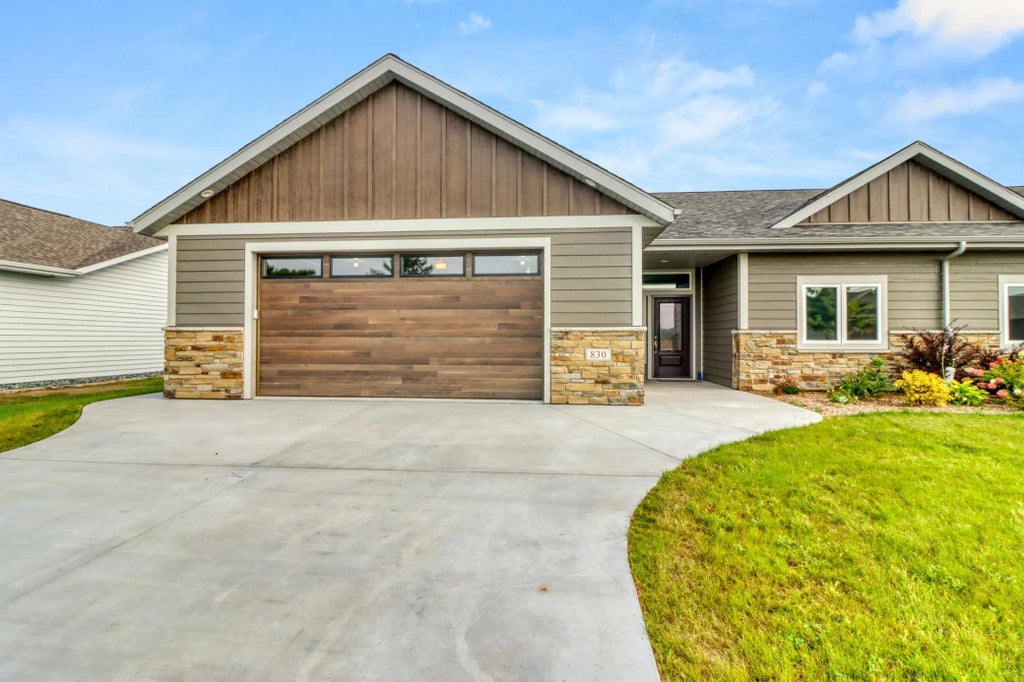 830 Lake Forest Circle, Detroit Lakes