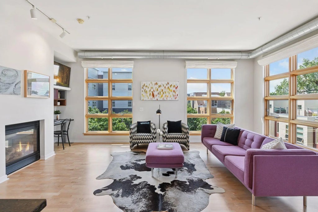 2840 Bryant Avenue S E302, Minneapolis