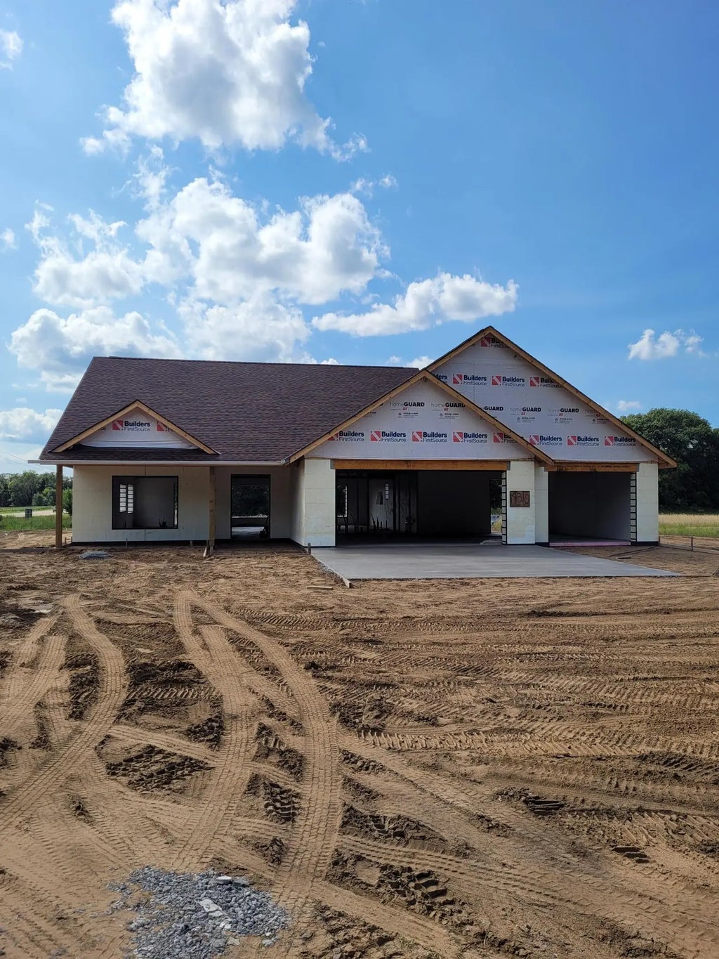 19310 University Avenue Nw, Oak Grove