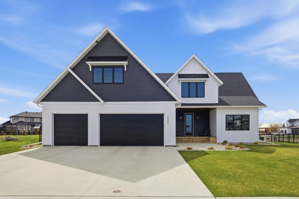 6090 Wildflower Drive S, Fargo