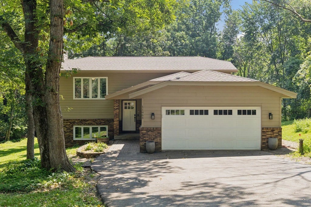 11965 Albavar Path, Inver Grove Heights