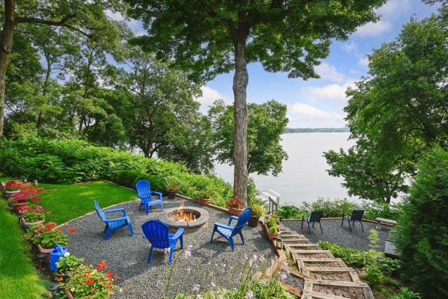 2960 Highland Court, Mound