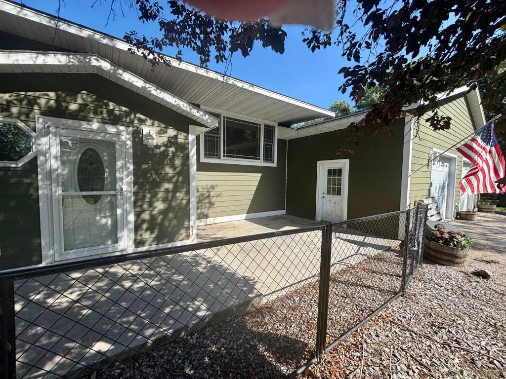 34670 Laser Avenue, Delhi Twp