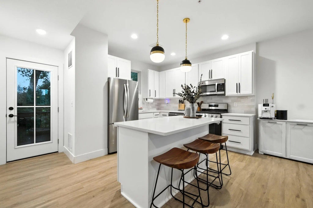 4165 Old Sibley Highway, Eagan