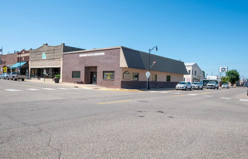 133 4th Street Ne, Staples